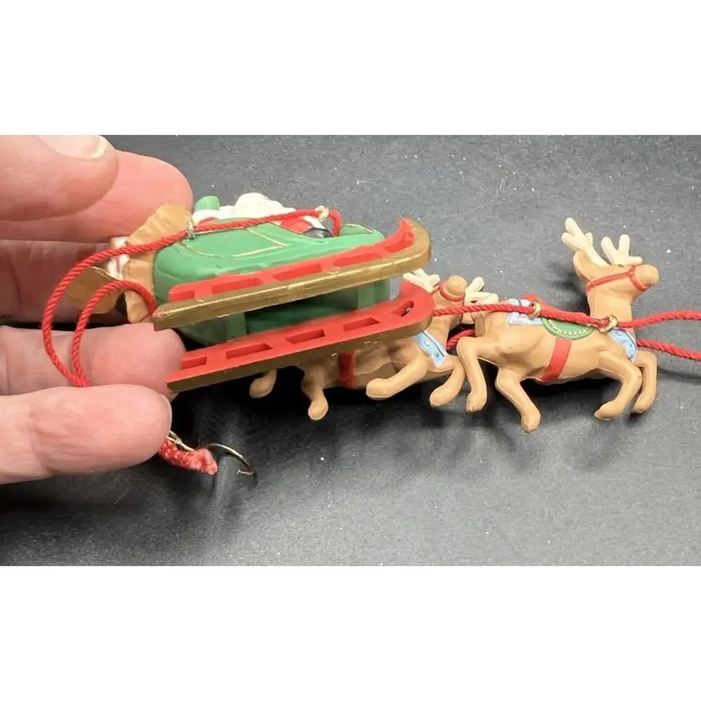 1986 Hallmark Keepsake Santa And His Reindeer Christmas Ornament No Box Lo16